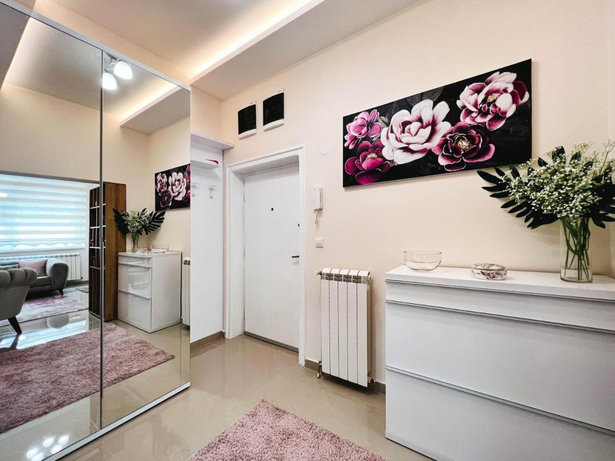 Old Town Luxury Suites Belgrado Exterior foto